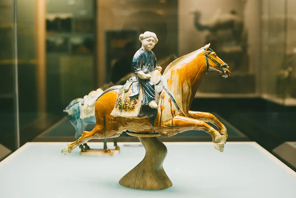 Pottery Figures