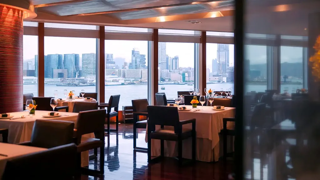 Four Seasons Hotel Hong Kong