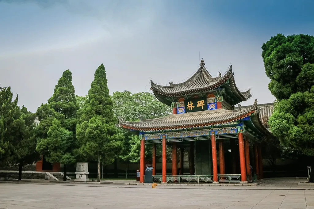 Xi’an Top Attractions: Terracotta Warriors, City Wall & More