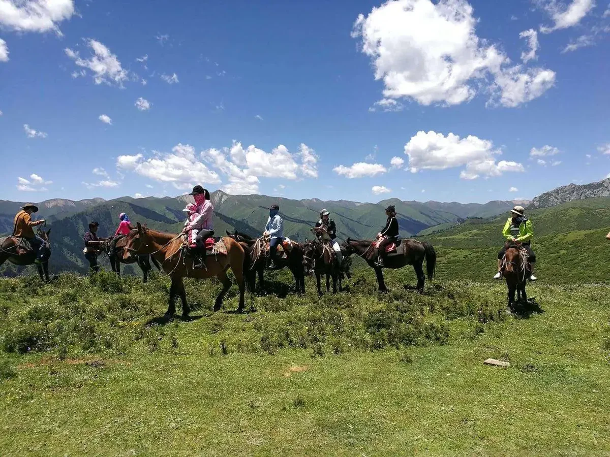Horseback Riding Tour in Songpan